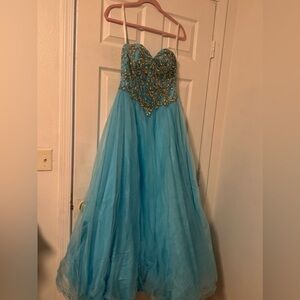 Gorgeous dress